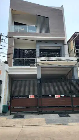 Ml061- Murah   Dijual   Rumah Minimalis 7x15 di BCS Raya Kelapa Gading
