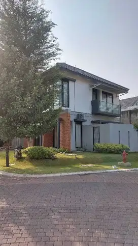 Rumah Hook 2 Lantai Tatar Kamandaka Kota Baru Parahyangan