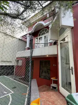 disewakan rumah mewah lokasi strategis dekat  binus jakarta barat