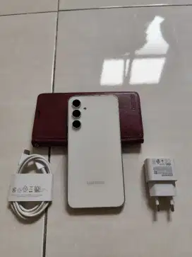 Samsung s23 Fe 5G 8/256 White like new sein