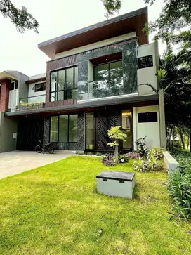 Rumah mewah Semi Furnish di Grand Eastwood citraland