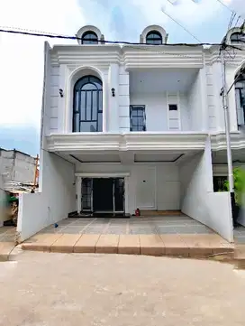 RUMAH BARU DALAM TOWNHOUSE DI KAHFI 1 JAGAKARSA JAKSEL