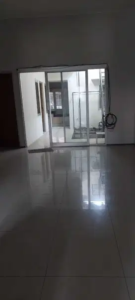 Disewakan Rumah  Taman Kopo Indah 3