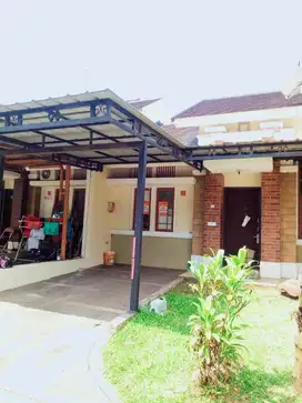 Dijual Cepat Rumah minimalis di grand wisata