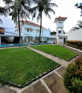 Rumah luas dan swimming pool Rancho IndahTanjung Barat