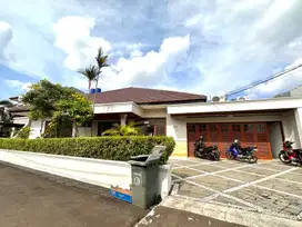 Rumah townhouse cipete jalan teladan ada kolam renang bebas banjir