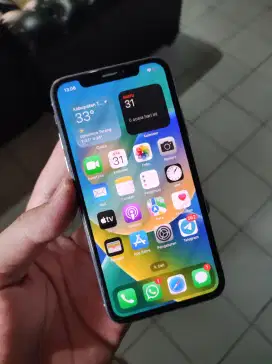 iPhone x 64gb good