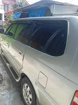 Toyota Kijang 2004 Bensin