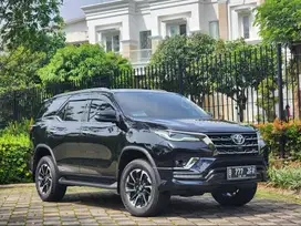 KM.36.RB|RASA BARU| FORTUNER GR SPORT 2.8 AT 2022 HITAM PERFECT !!