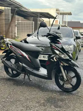 Mio J Tahun 2012 matic Hitam
