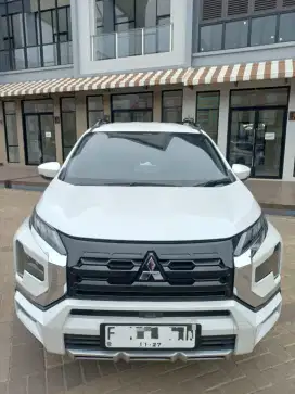 New Xpander Cross 1.5 Premium Package AT  2022  Putih