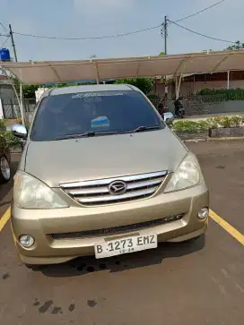 Dijual Daihatsu Xenia Li tahun 2004 1000 cc