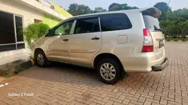 (km 65rb fullset)Toyota kijang innova mt 2011 tinggal pake siap TT