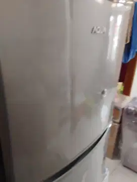 kulkas aqua 2 pintu