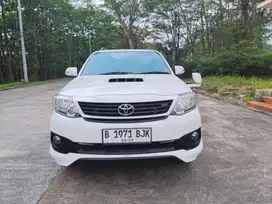 FORTUNER VNT G AT 2014