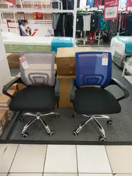 CUCI GUDANG KURSI KANTOR