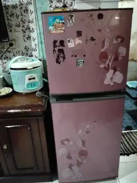 Kulkas Sharp 2 pintu