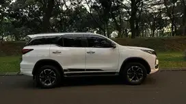 Fortuner VRZ 2.8 GR A/T Diesel 2022 Putih