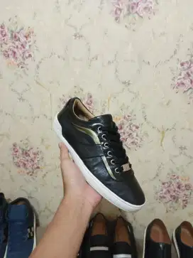 SEPATU pria snakers casual Bally orignal size 40