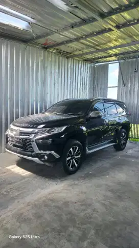 Mitsubishi Pajero Sport Dakar 4x2 Diesel Matic hitam plat D