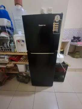 For Sale kulkas changhong 2 pintu