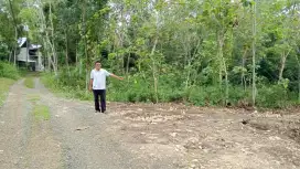 Tanah sudah dibuat rata di panjatan jual murah