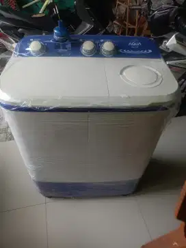 Mesin cuci 2 tabung merk Sanyo Aqua japan bagus mulussss