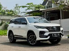 FORTUNER VRZ GR AT 2.4 2022 PUTIH ISTIMEWA PAJAK PANJANG