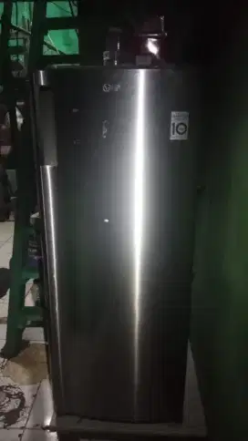 Jual kulkas bekas pilzer LG