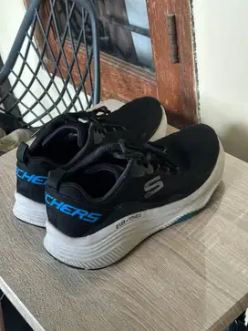 Sepatu Skechers D'Lux Fitness Original 100%