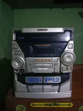 Radio tape merk sharp