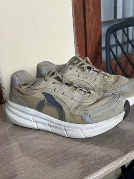 Sepatu Running Ortus Eight original 100%