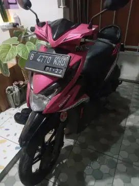 BEAT ECO 2018 ISS MAGENTA
