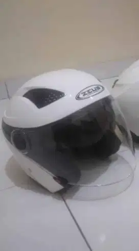 Helm zeus baru 2 bulan pakai