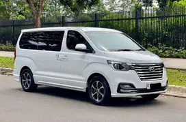 Cash Km 68 rb ! Hyundai H1 / H-1 Royale 2019 Bensin Facelift