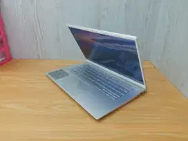 DEL Inspiron 14 5402 Core i7-1165G7/8GB/256GB/14FHD/MX330 2GB/Win11