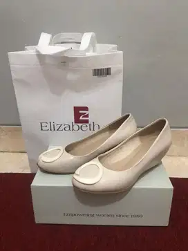 Sepatu wanita elizabeth size 38 krem jogja