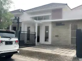 Dijual rumah (BU) lokasi strategis