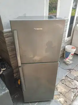 Kulkas panasonic 2 pintu