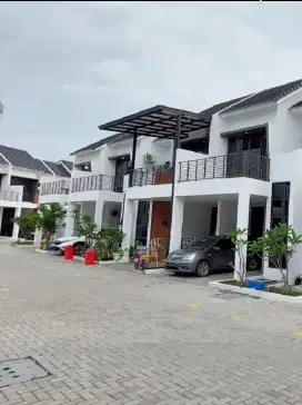 Di sewakan rumah 2 lantai full furnish cluster kristal Aryana karawaci