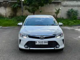 DP 5 JT! Toyota Camry 2.5 V AT 2017 Putih