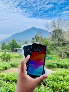Iphone 11 128gb lengkap inter all oppp, dan handphone lainnya