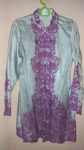 Set Kebaya Encim Silver Ungu