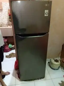 Kulkas LG 2 pintu