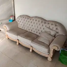 sofa 3,2, 1, table