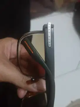 Jual bingkai kacamata Hugo boss original tdk rusak