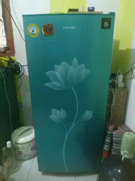 Kulkas polytron 1 pintu