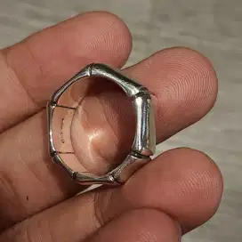 Cincin Gucci bamboo ring silver 925.
