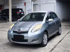 Toyota Yaris J Matic / AT 2010 Silver