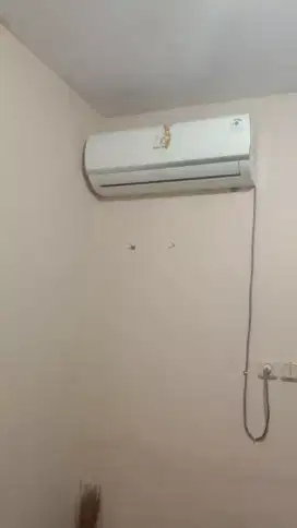 Dijual AC 1, pk Sharp pemakean 8bln